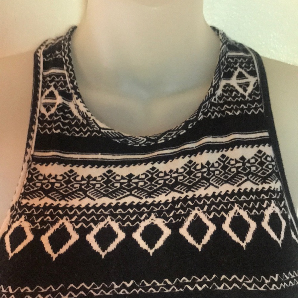 Fitted Pattern dress - Picture 3 of 3